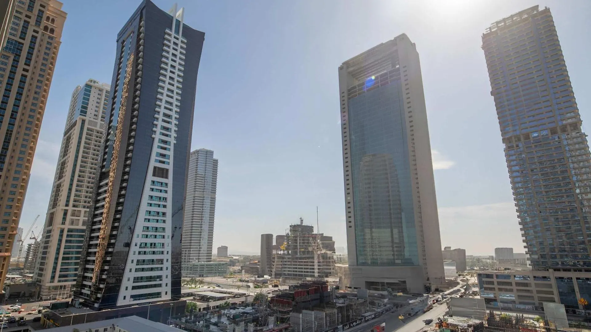 Frank Porter - Mbl Royal Dubai Apartment